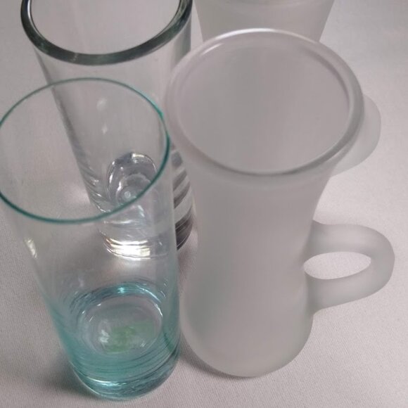 SET of 4 - shot, cordial or liqueur glasses  (2-w-handles) - Picture 3 of 8